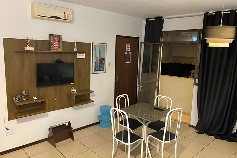 Apto com varanda e ar no Centro Divinopolis (302)