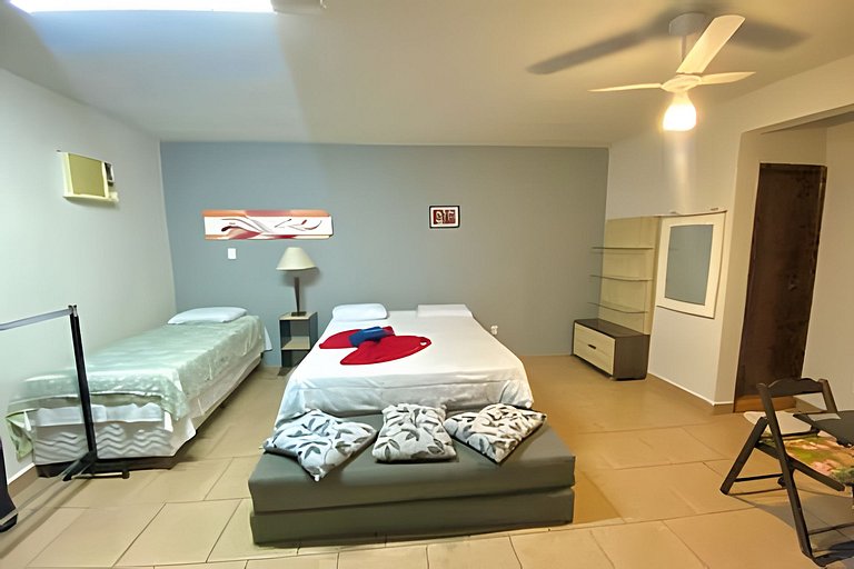 Apto quádruplo varanda e ar Centro Divinópolis 202