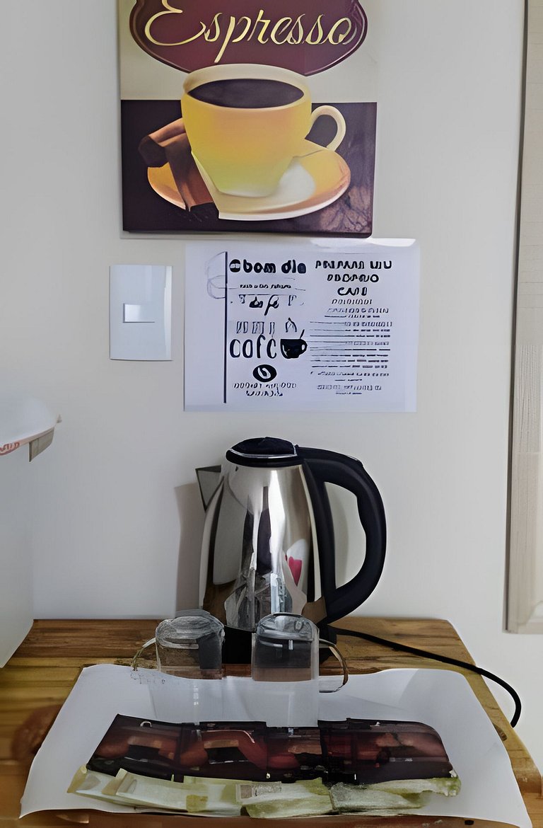 Apto quádruplo varanda e ar Centro Divinópolis 202