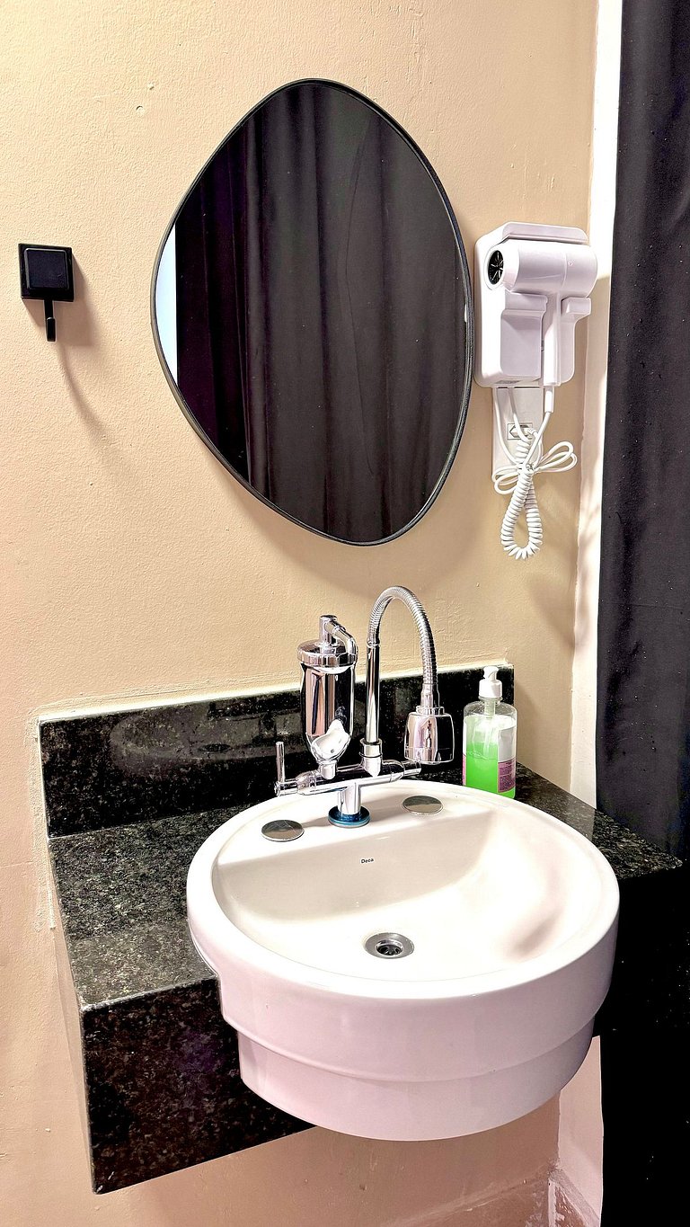 Apto estúdio triplo no centro de Divinópolis (301)