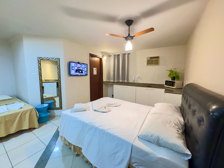 Apto estúdio c/ ar no centro de Divinópolis (102)