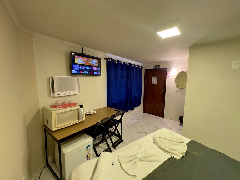 Estúdio com ar no centro de Divinópolis (101)