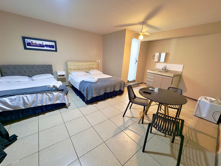 Apto c/ varanda e ar no Centro Divinopolis (302)