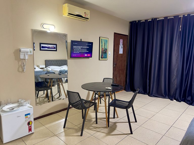 Apto com varanda e ar no Centro Divinopolis (302)