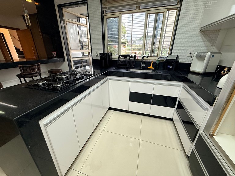 Apartamento 4 Quartos Completo UEMG Parque Expô